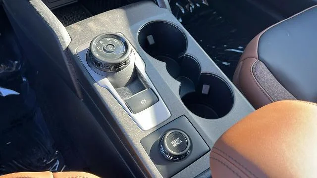 New 2026 Velocity Blue Metallic Ford Outer Banks® image 38
