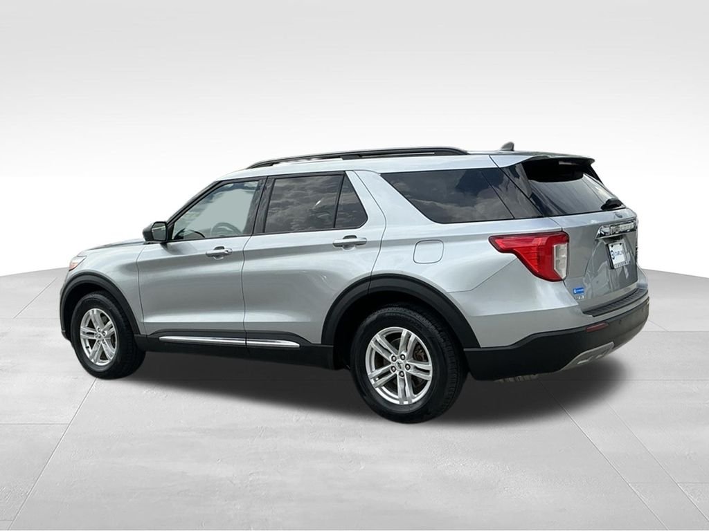 Used 2023 Silver Ford XLT image 4