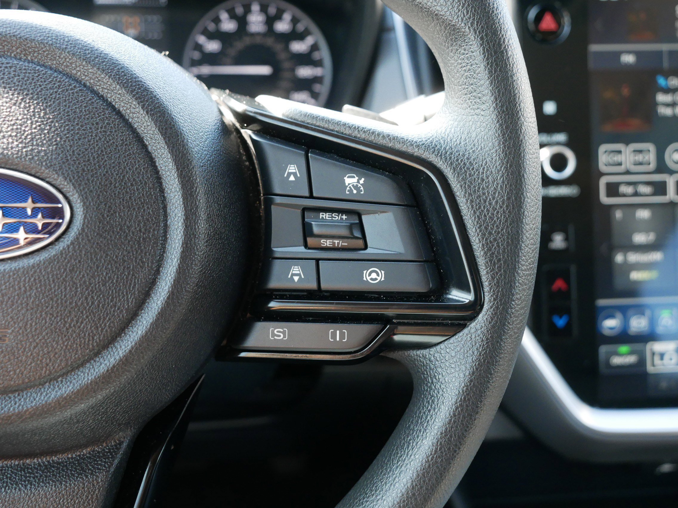 Used 2025 Magnetite Gray Metallic Subaru Premium image 30