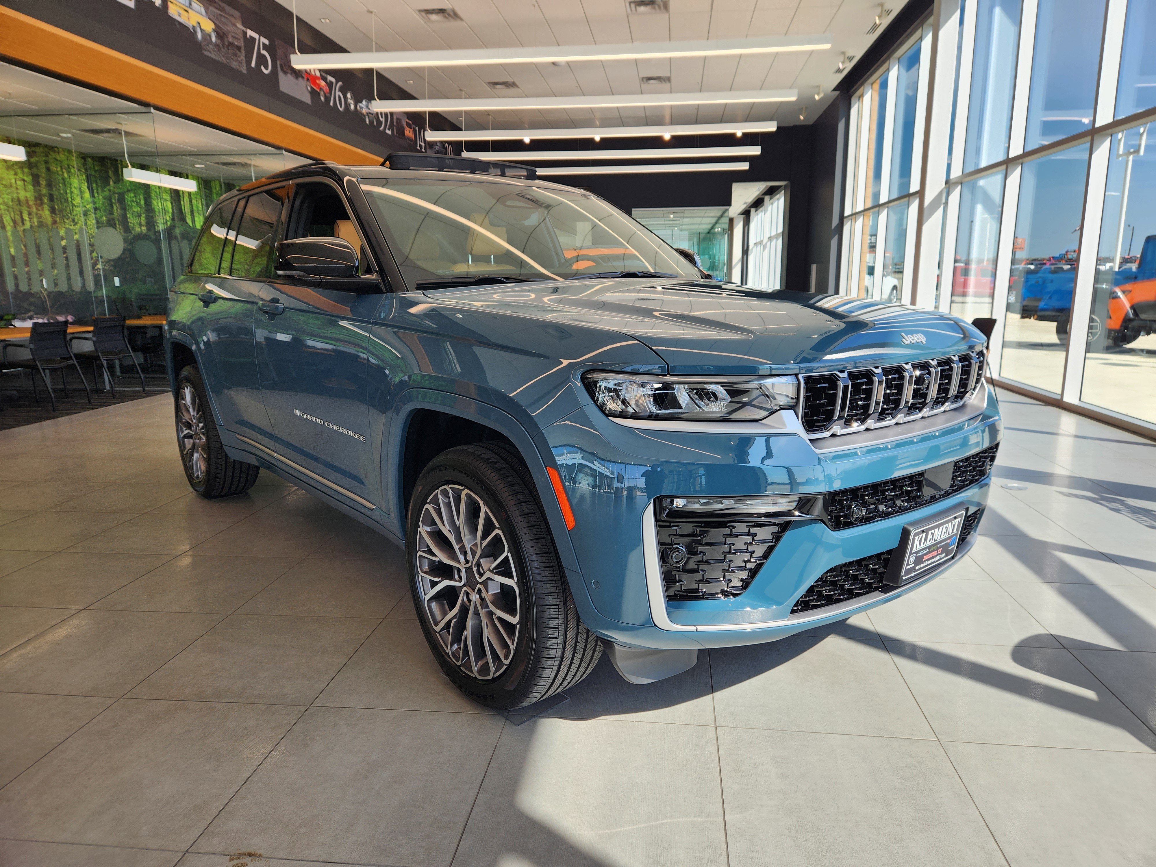 New 2026 Steel Blue Exterior Paint Jeep Summit image 3