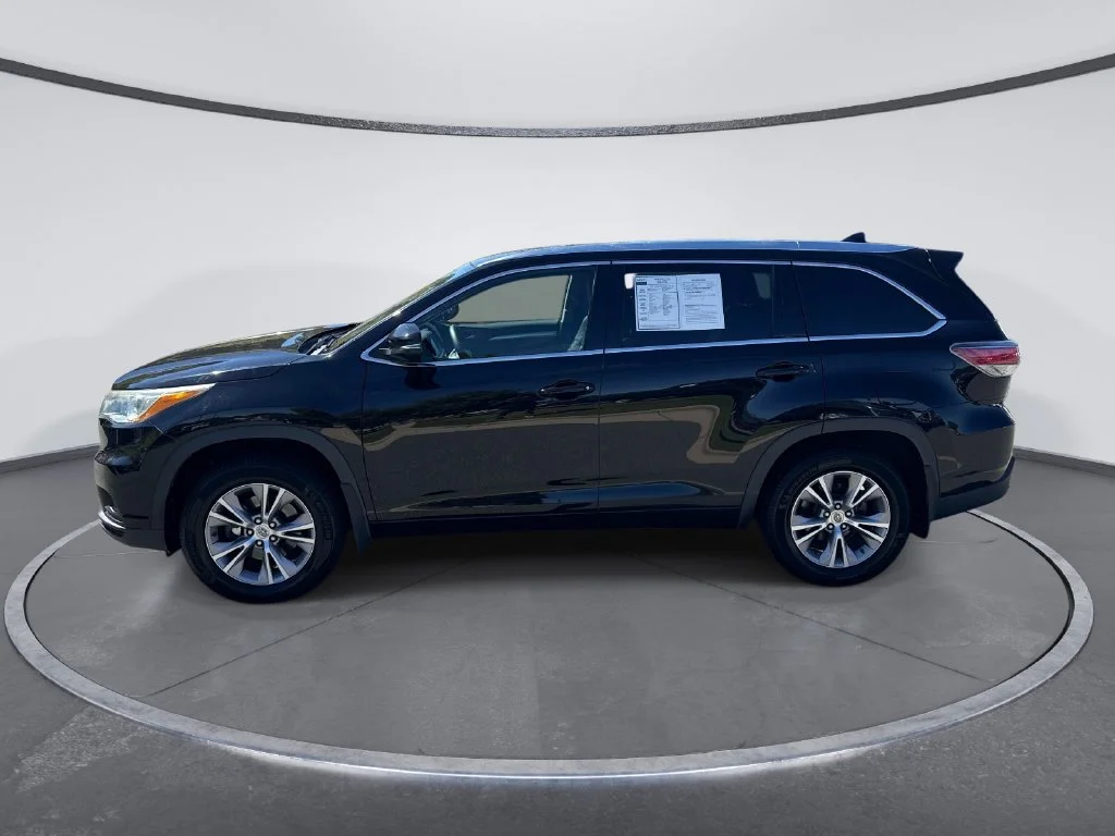 Used 2015 Black Toyota XLE V6 image 4