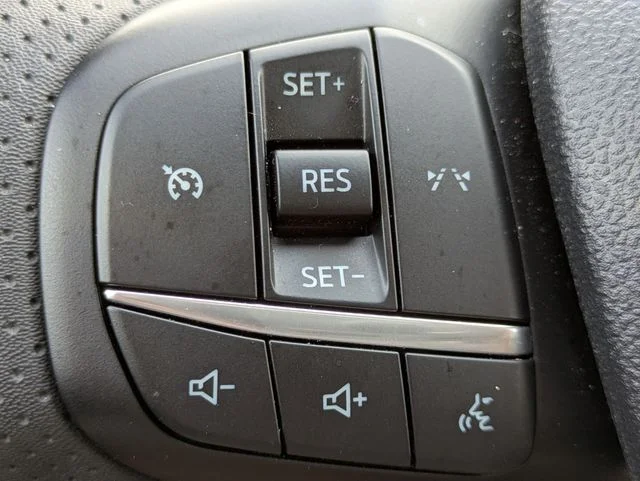Used 2023 Oxford White Ford ST-Line image 25
