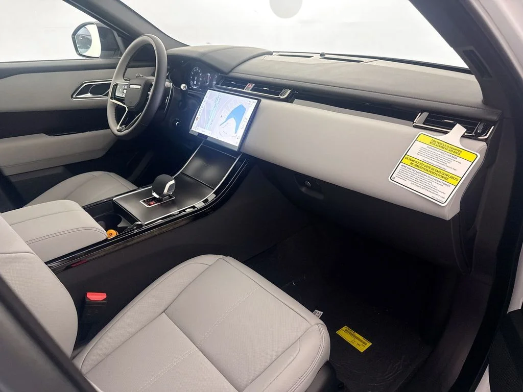 New 2026 Fuji White Land Rover Belgravia Edition image 29