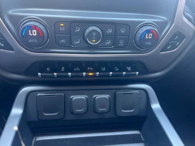 Used 2017 SUMMIT WHITE GMC Denali image 37