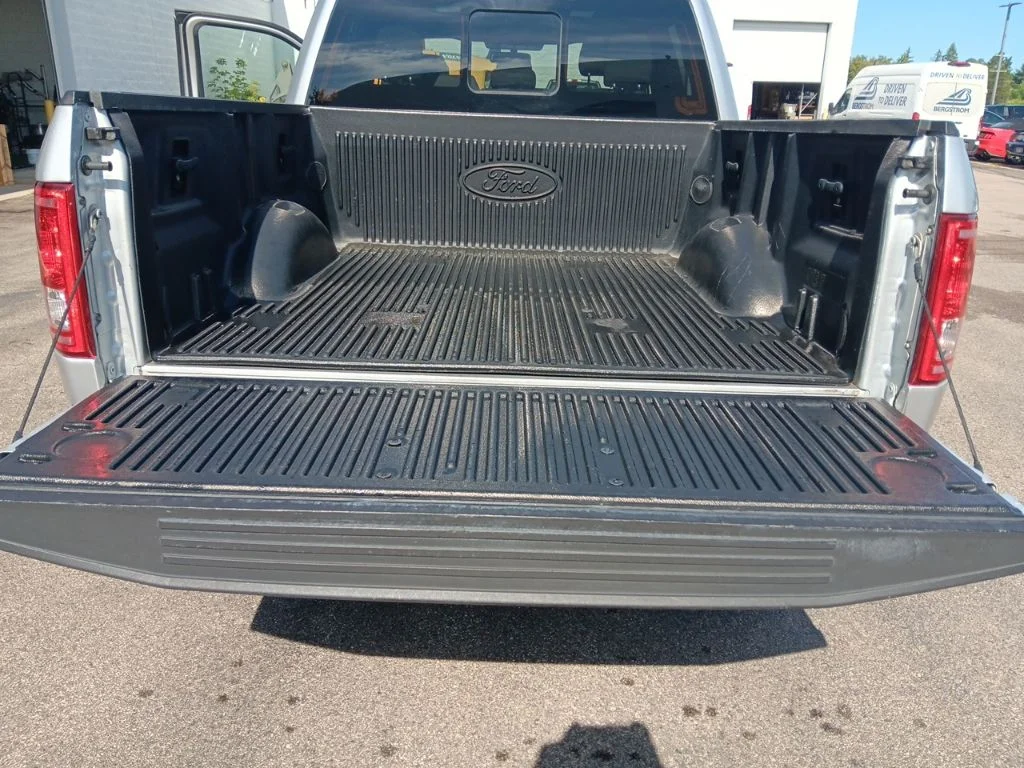 Used 2016 Ingot Silver Metallic Ford XLT image 31