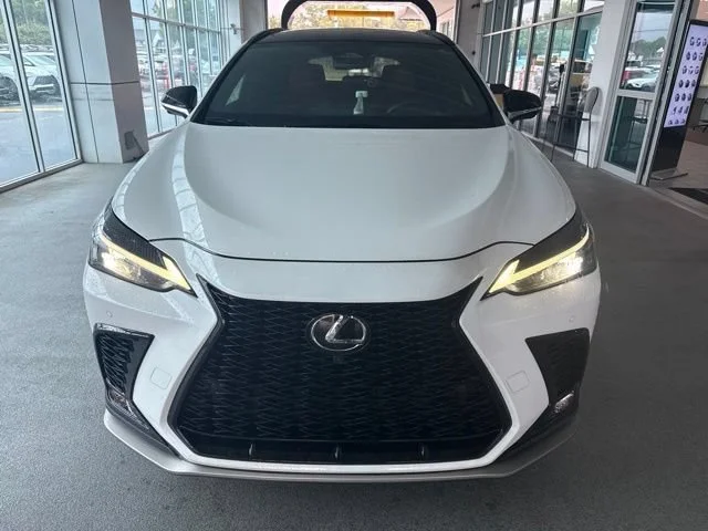 Used 2024 Ultra White Lexus NX 350 F SPORT Handling image 2