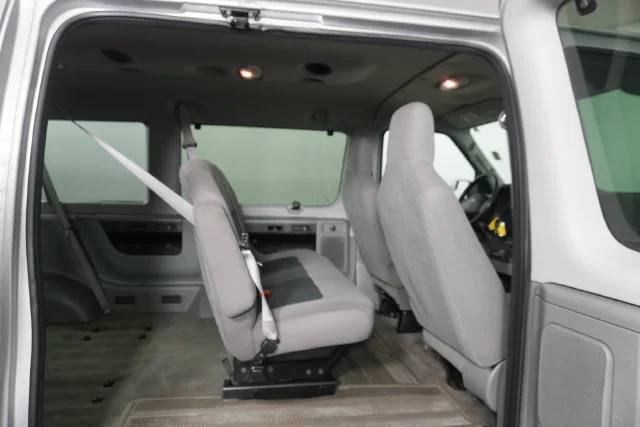 Used 2014 Ingot Silver Metallic Ford XLT image 22