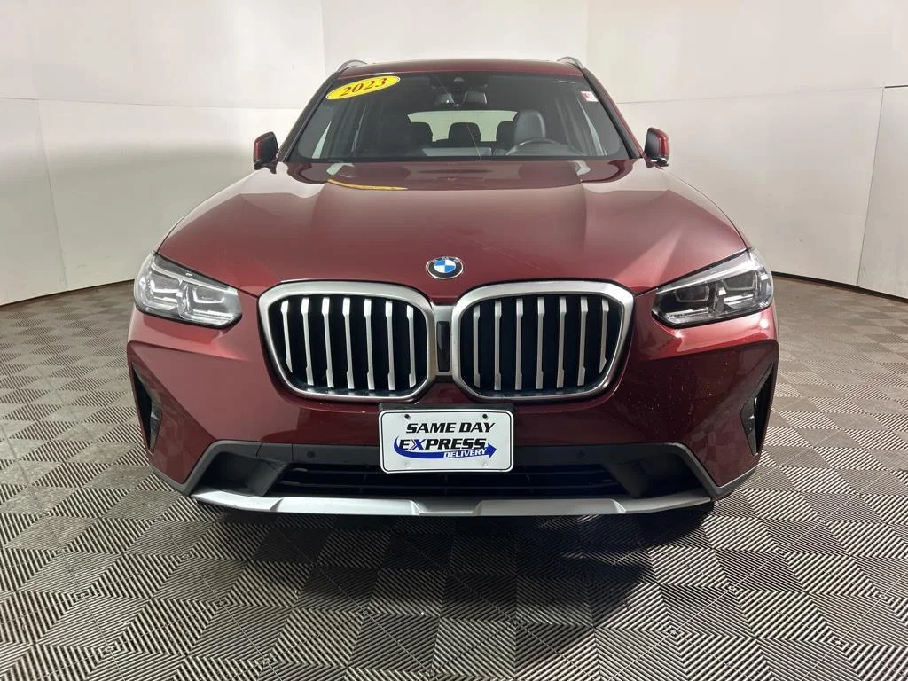 Used 2023 Aventurin Red Metallic BMW xDrive30i image 14