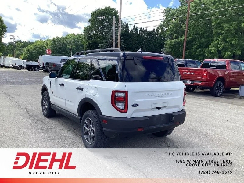 Used 2022 White Ford Badlands image 5