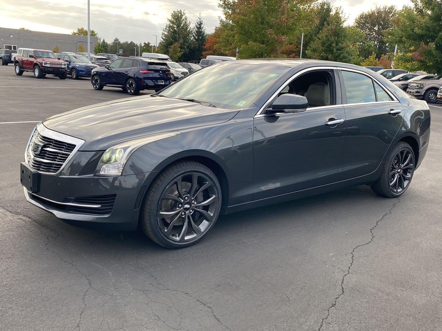 Used 2018 Phantom Gray Metallic Cadillac Luxury AWD image 7