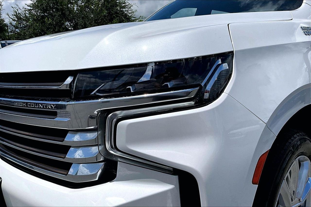 Used 2023 Iridescent Pearl Tricoat Chevrolet 4WD High Country image 33