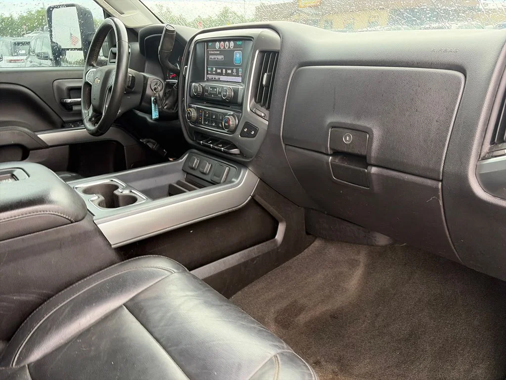 Used 2017 Black Chevrolet LT image 29
