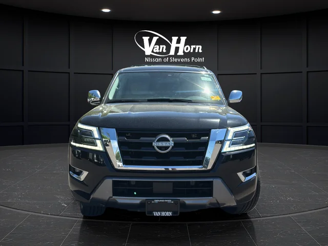 Used 2022 Super Black Nissan Platinum image 2