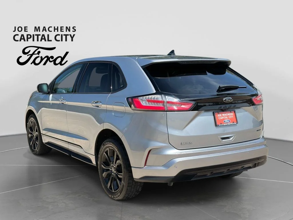 Used 2022 Silver Metallic Ford SE image 7
