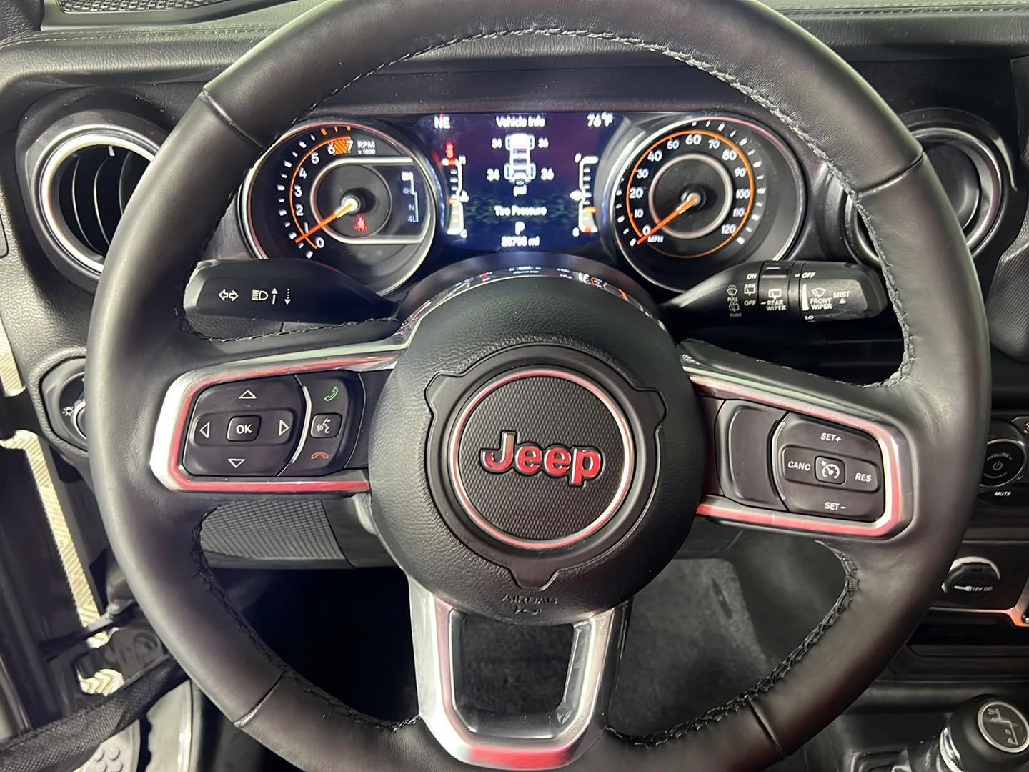 Used 2023 Sting-Gray Clearcoat Jeep Altitude image 14