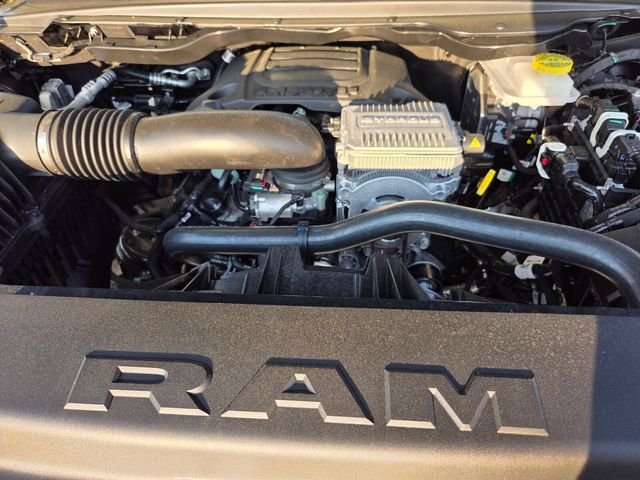 New 2026 Diamond Black Crystal Pearl-Coat Exterior Paint RAM Laramie image 28