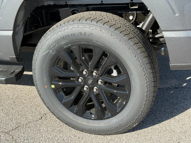 New 2026 Carbonized Gray Metallic Ford LARIAT 4WD SuperCrew 5.5