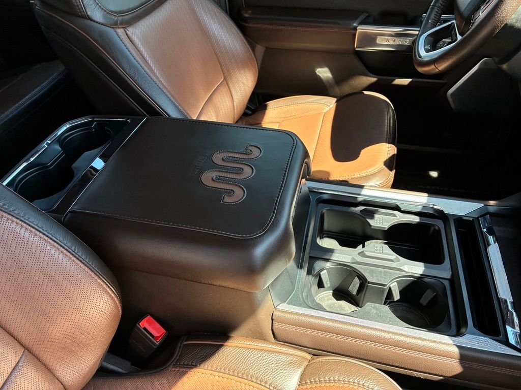 Used 2024  Ford King Ranch image 44