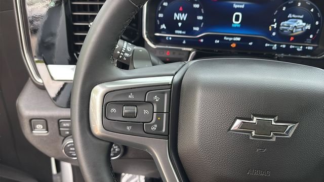 Used 2025 White Chevrolet RST image 23