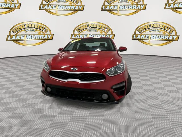 Used 2021 Currant Red Kia LXS image 6