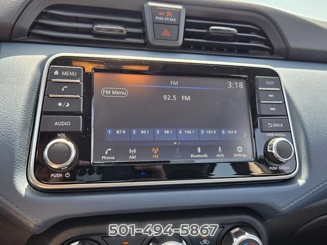 2025 Nissan Versa Sedan SV - Photo 18