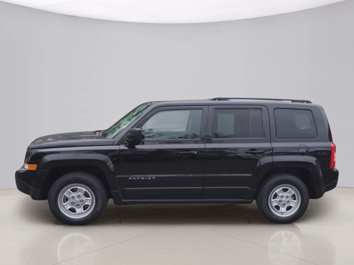 Used 2012 Black Jeep PATRIOT image 2