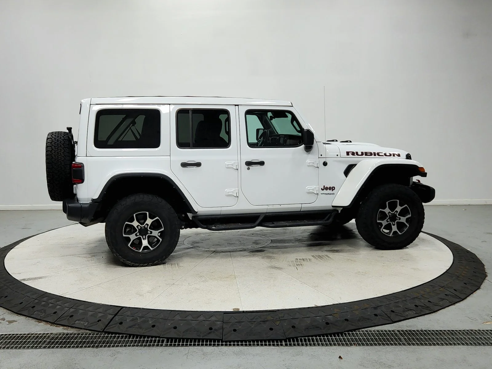 Used 2022 White Jeep Unlimited Rubicon image 9