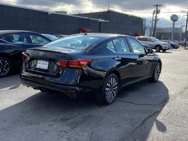 2025 Nissan Altima SV - Photo 4