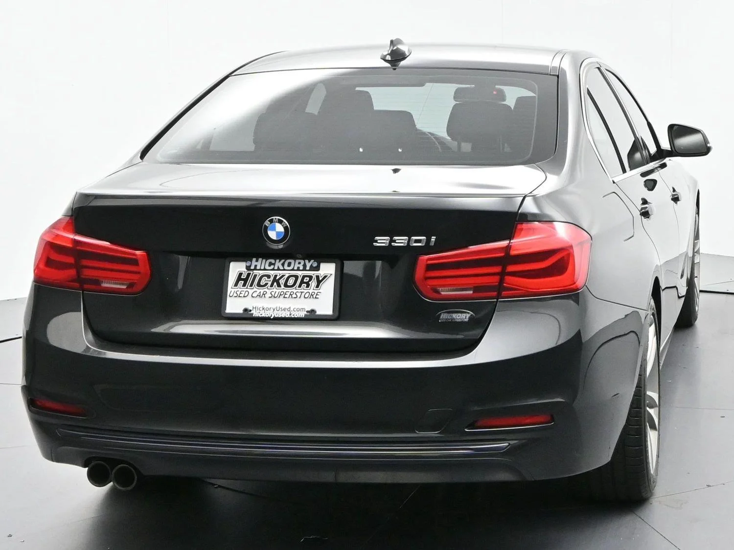 Used 2018 Black Sapphire Metallic BMW 330i image 6
