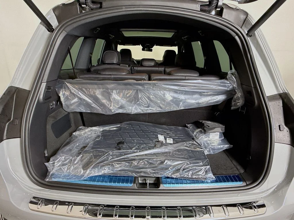 New 2026 White Mercedes-Benz GLS 580 image 28