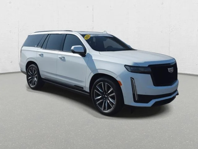 Used 2024 Crystal White Cadillac Sport Platinum image 3