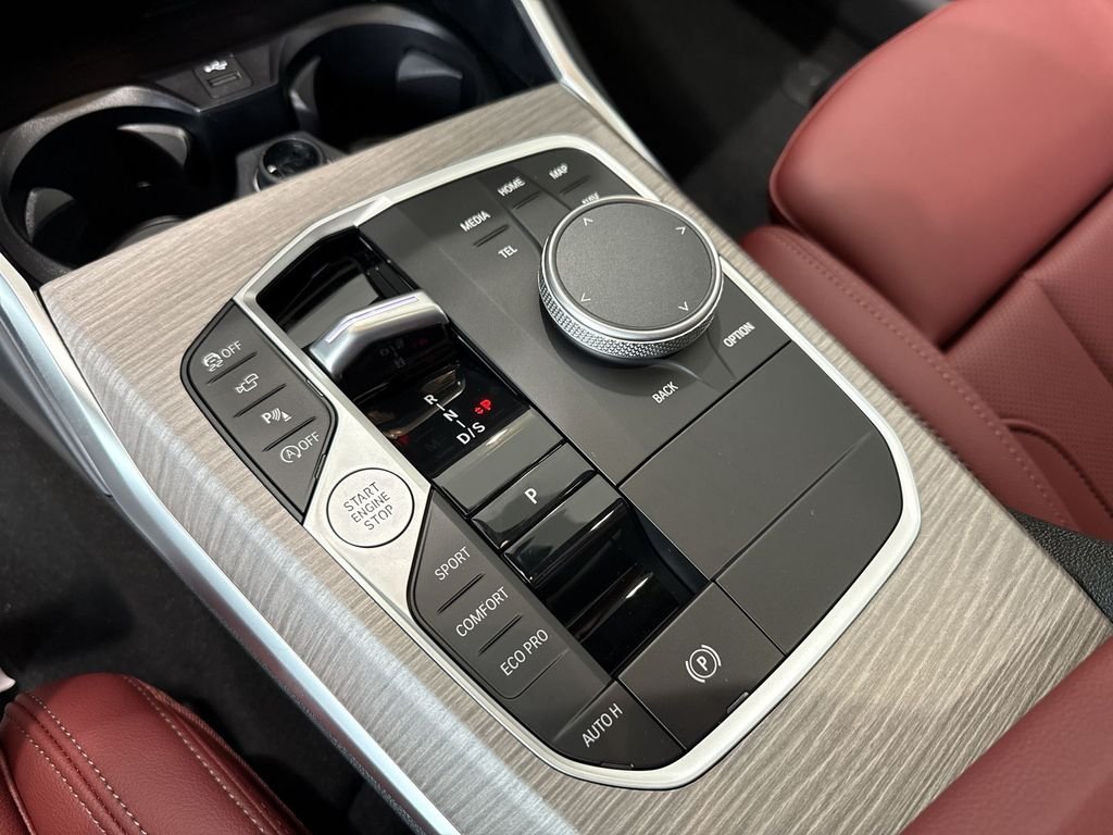 New 2026 White BMW 330i xDrive image 12