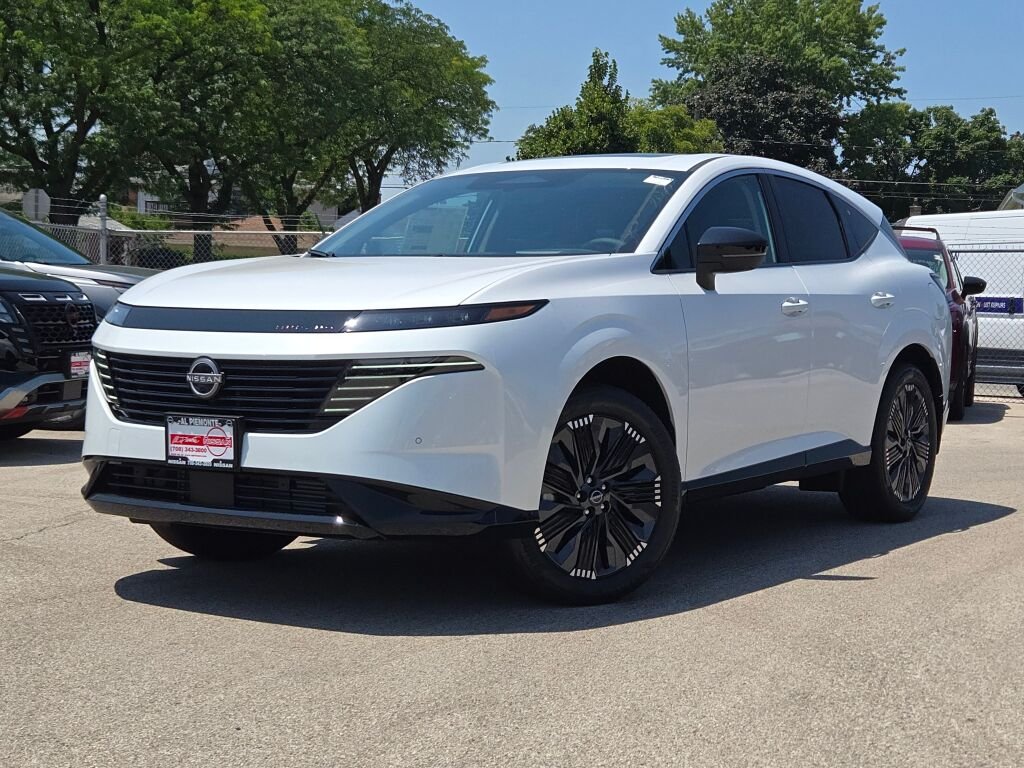 New 2026 White Nissan Platinum image 2