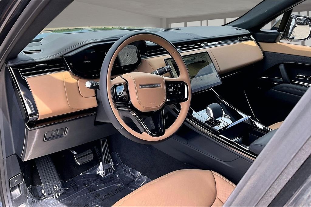 New 2026 Carpathian Grey LAND ROVER Dynamic SE image 6