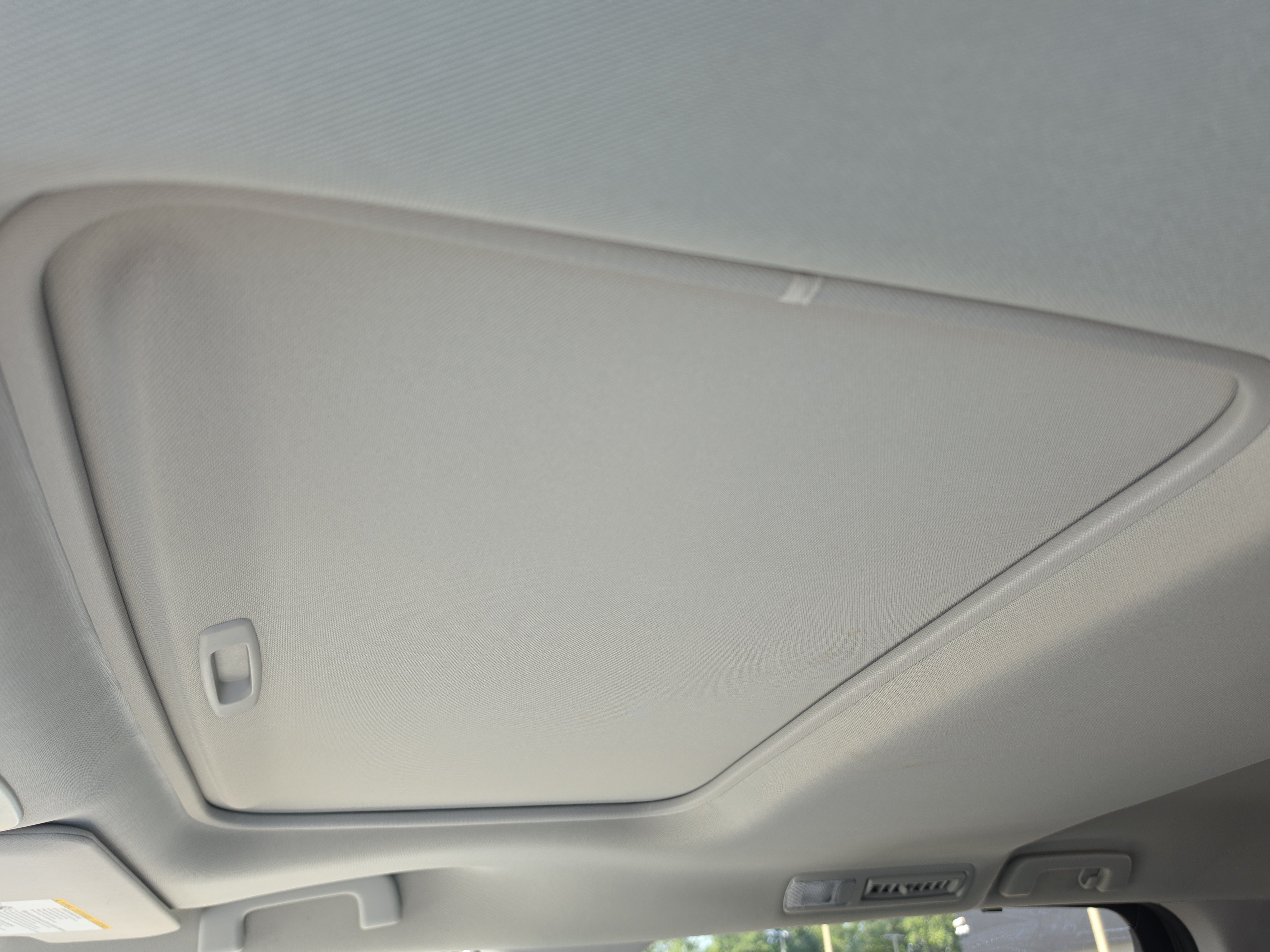 Used 2022 Sunset Bronze Mica Toyota XLE image 23