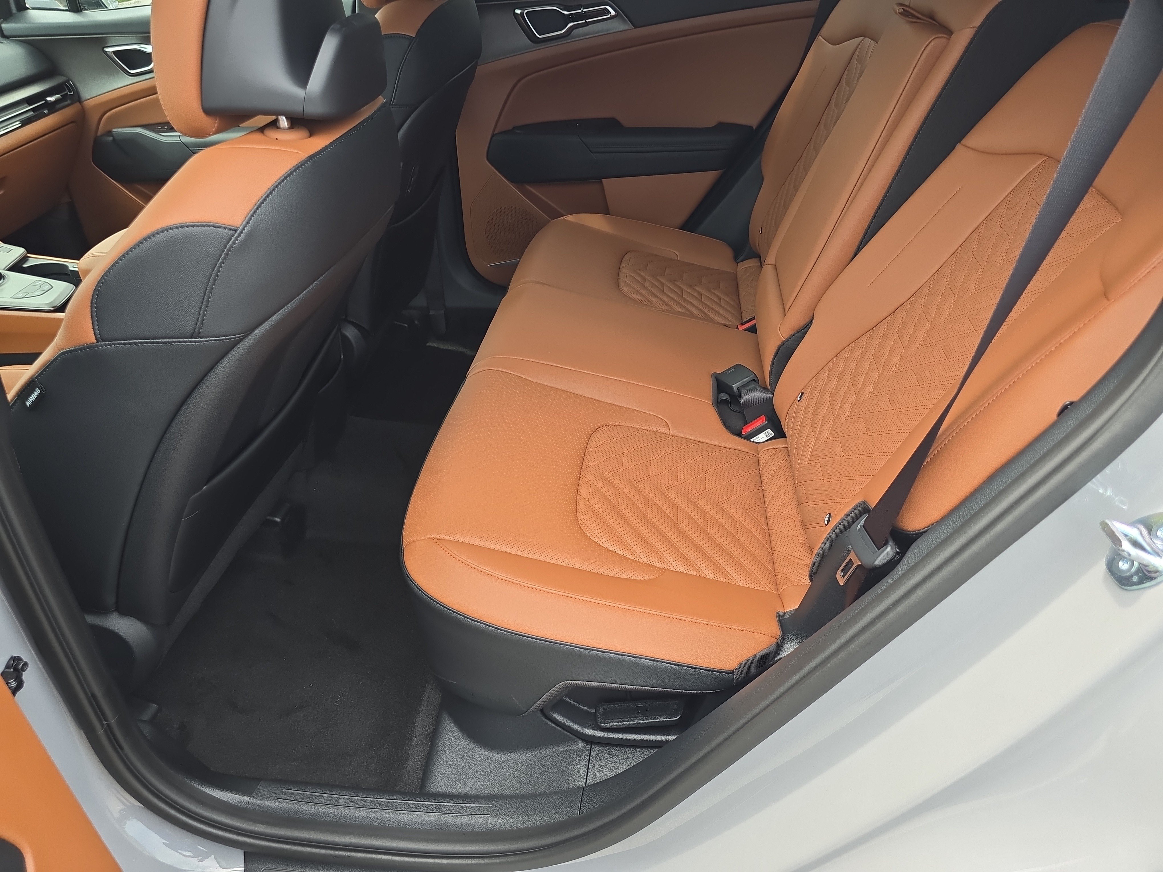 New 2027 Wolf Gray Kia X-Line image 17