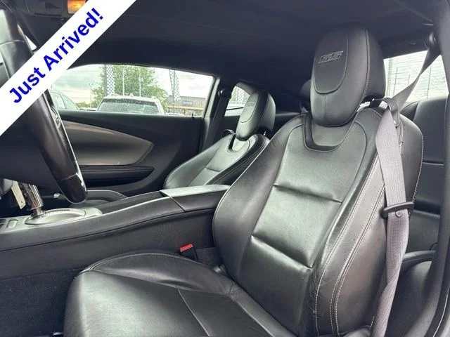 Used 2013 Red Chevrolet SS image 10