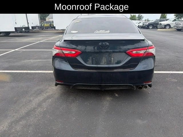 Used 2018 Blue Toyota SE image 8