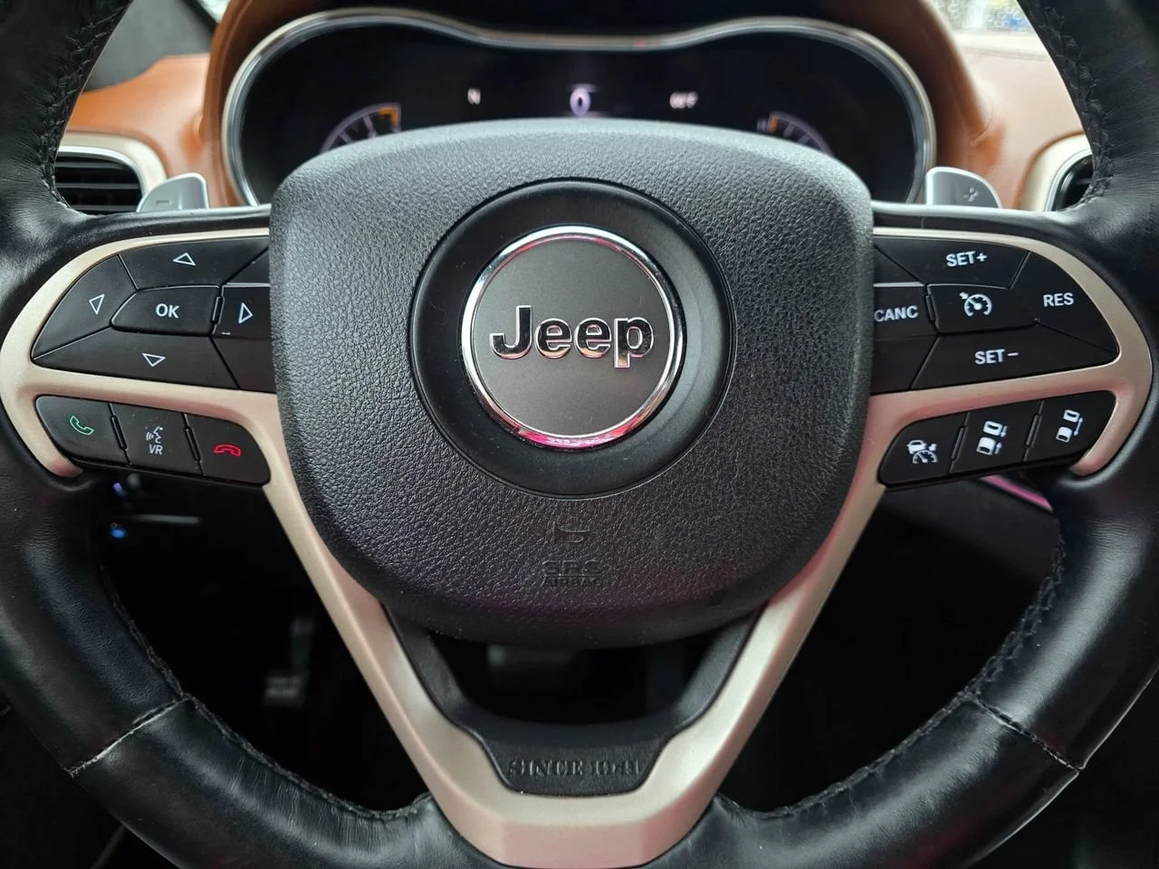 Used 2017 Black Jeep Summit 4x4 image 21