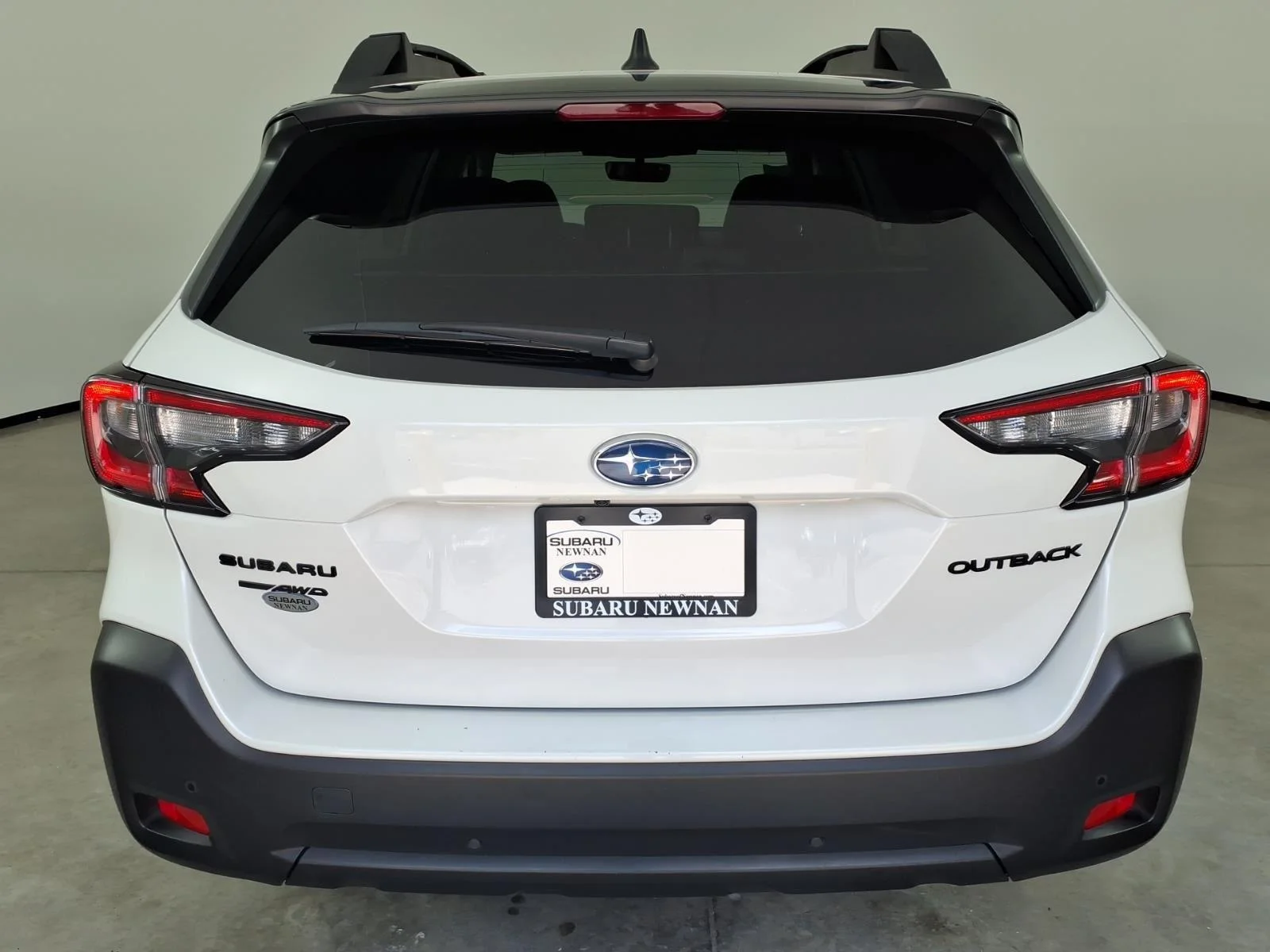 Certified Used 2025 Crystal White Pearl Subaru Onyx Edition image 14