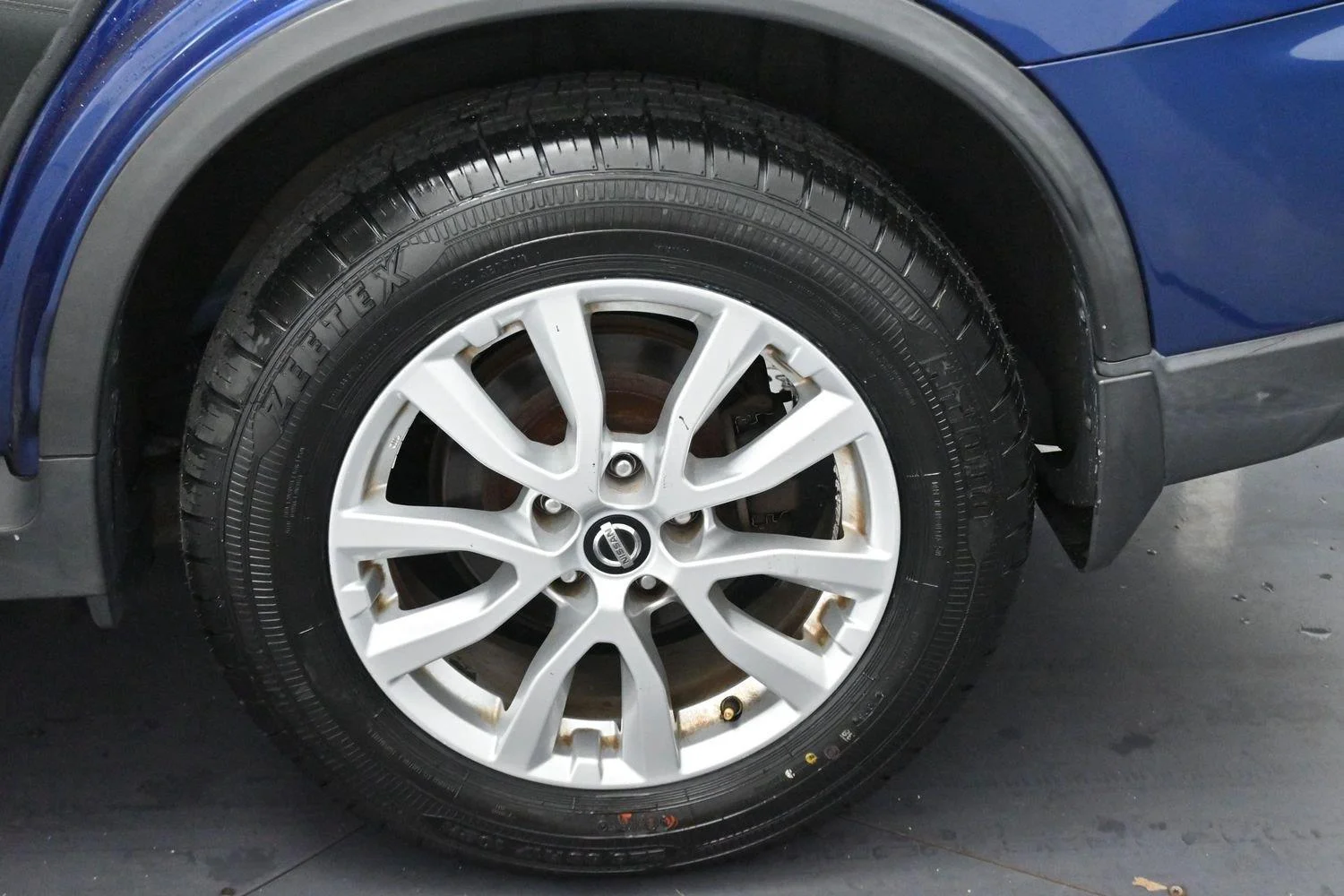 Used 2018 Caspian Blue Nissan SV image 35