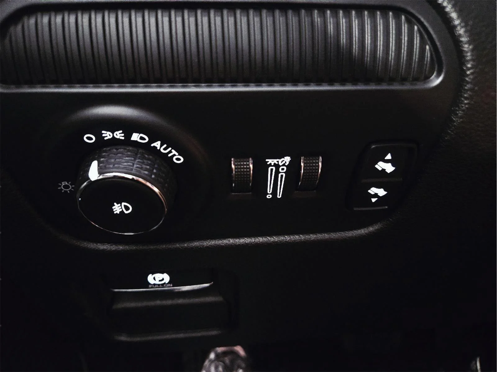 Used 2024 Bright White Clearcoat Jeep Series II image 21