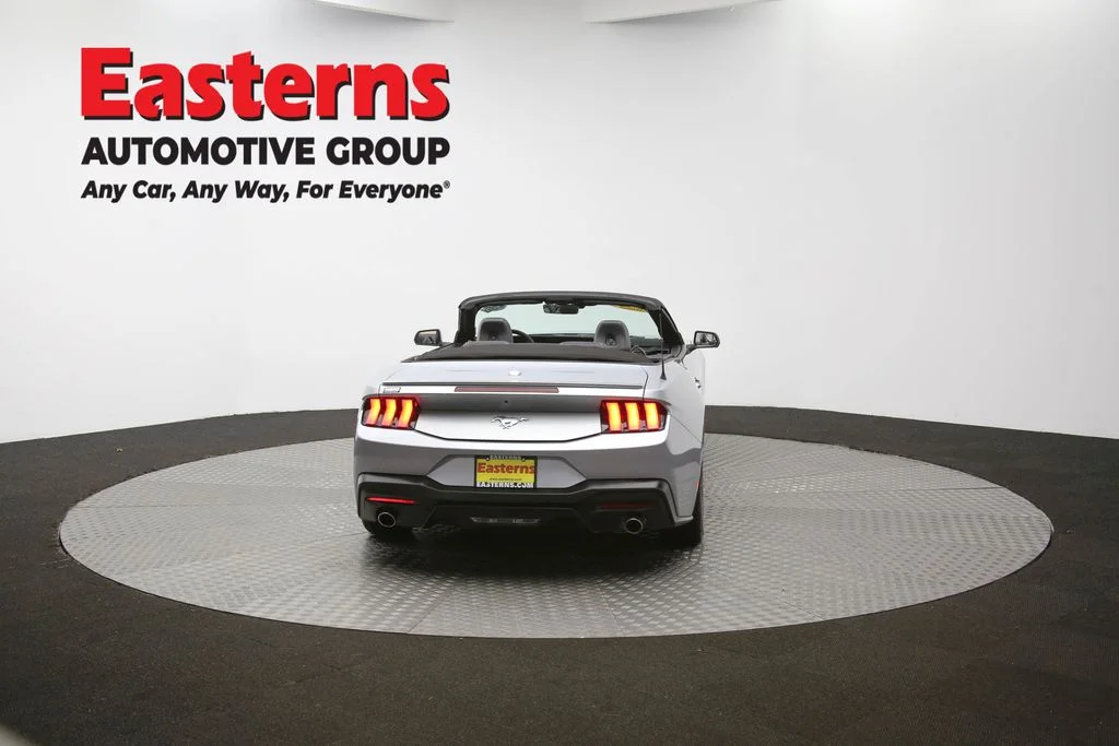 Used 2024 Silver Ford EcoBoost Premium image 32
