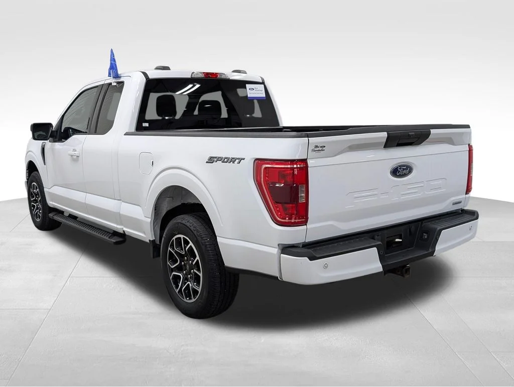 Certified Used 2021 Oxford White Ford XLT image 24