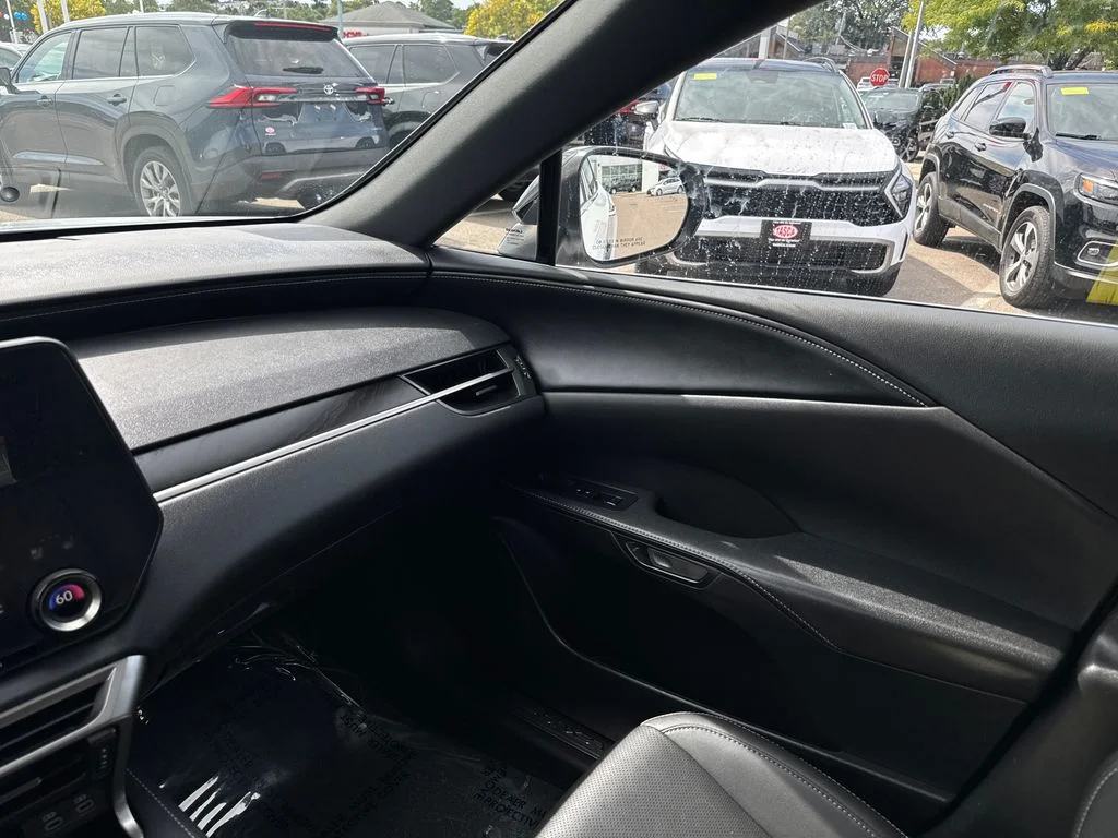 Used 2025 White Lexus 350h F SPORT Design image 27