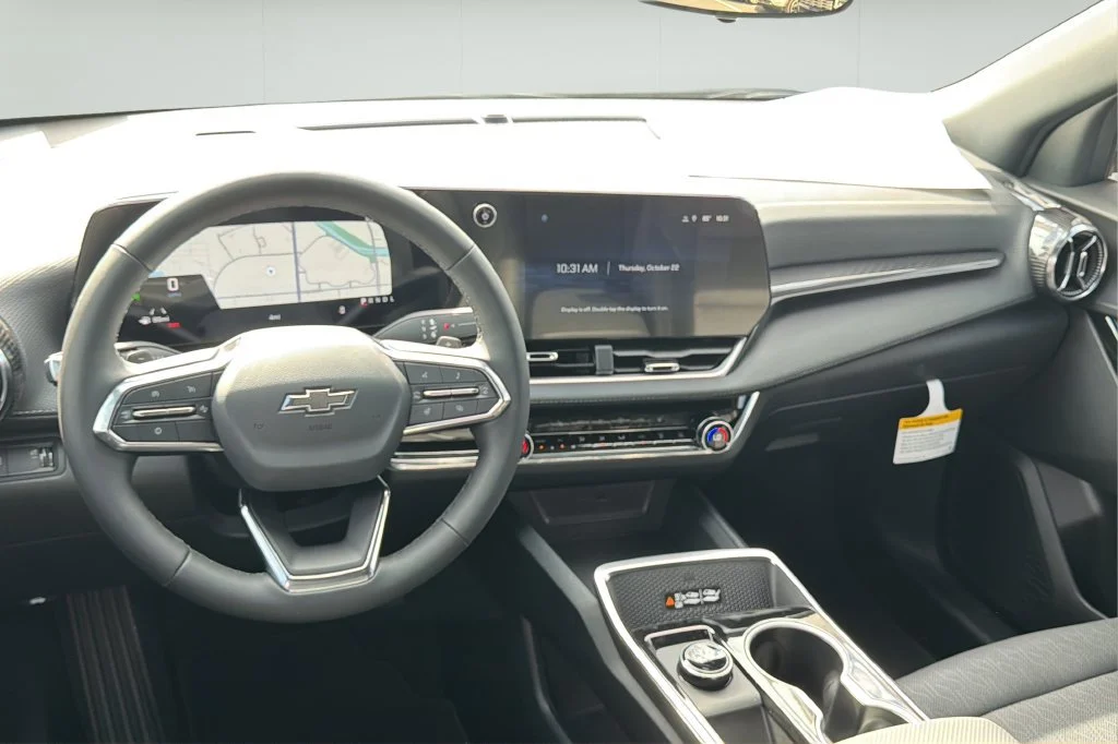 New 2027 Sterling Gray Metallic Chevrolet LT image 19