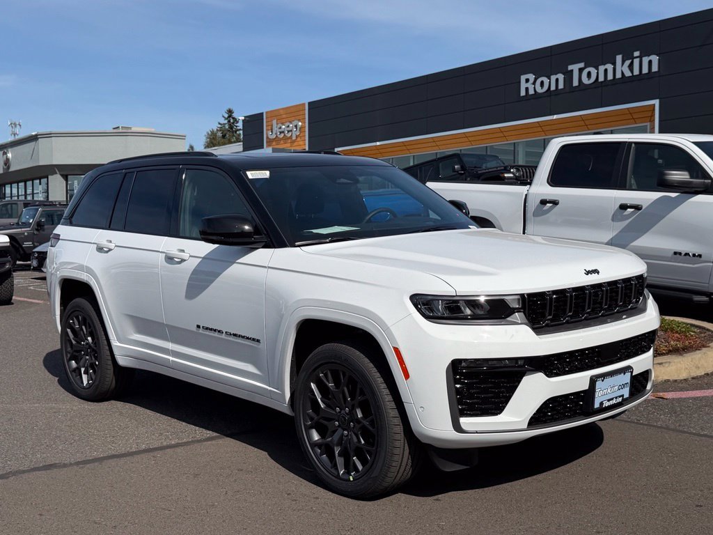 New 2027 Bright White Clear-Coat Paint Jeep Summit image 2