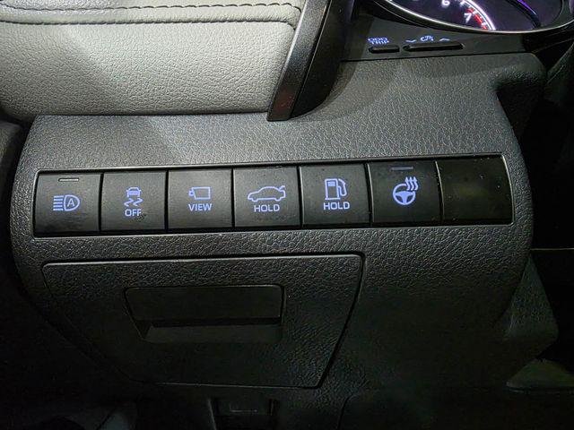 Certified Used 2024 WIND CHILL PEARL Toyota  image 18