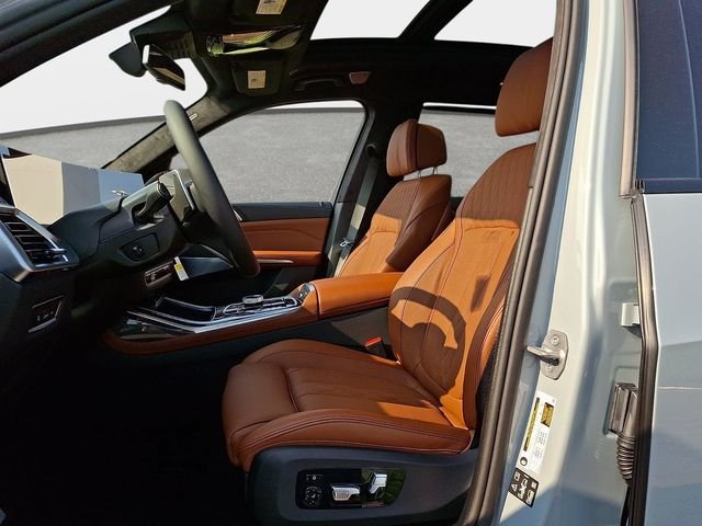 New 2027 Brooklyn Grey Metallic BMW M60i image 10