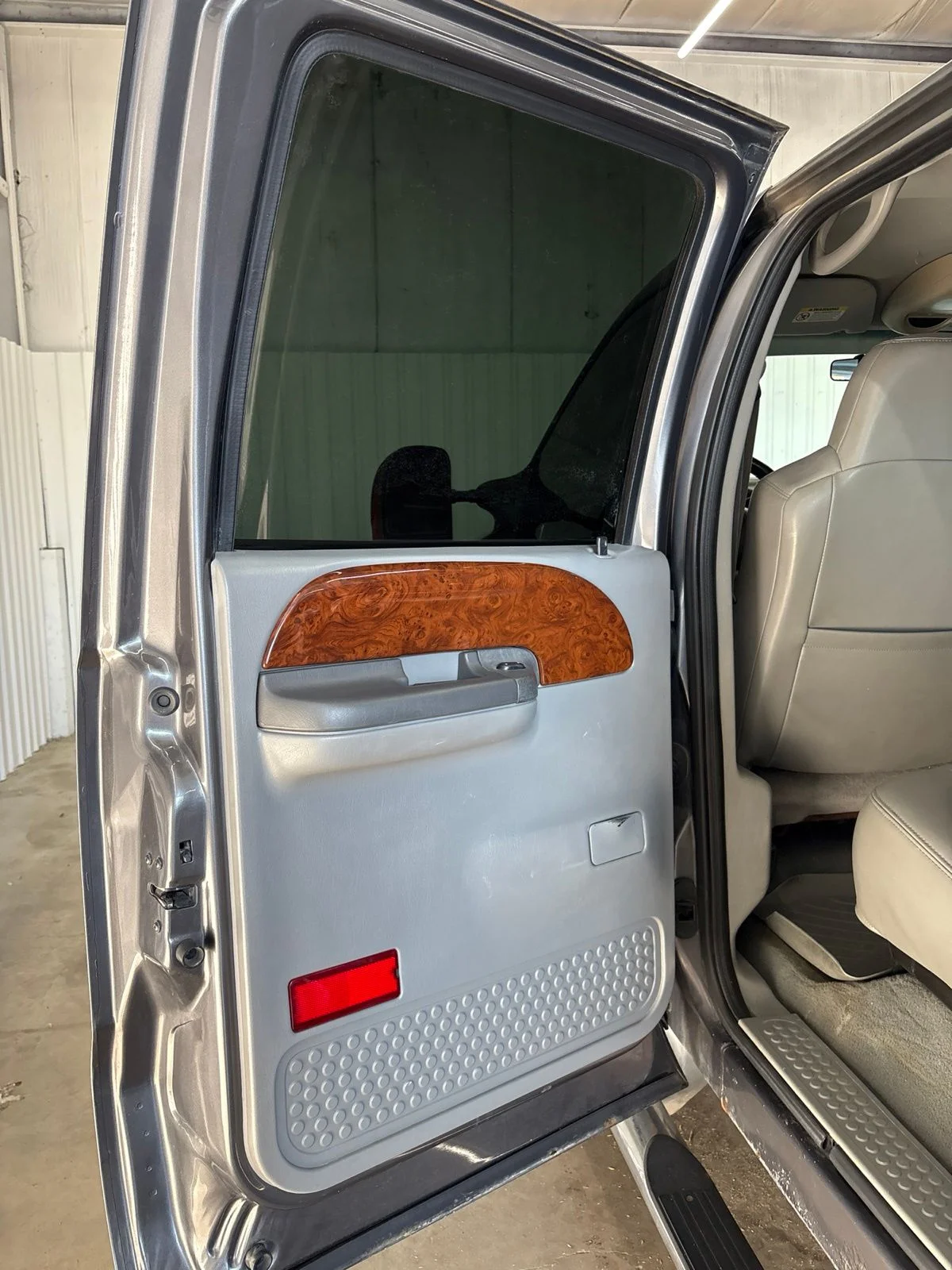 Used 2003 Gray Ford Lariat image 14